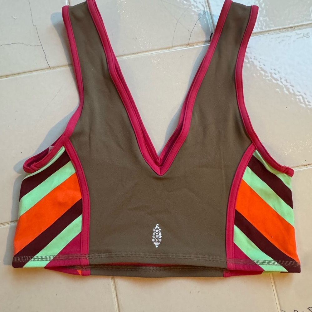 NWOT Free People Movement Sports Bra size Medium - Picture 3 of 4